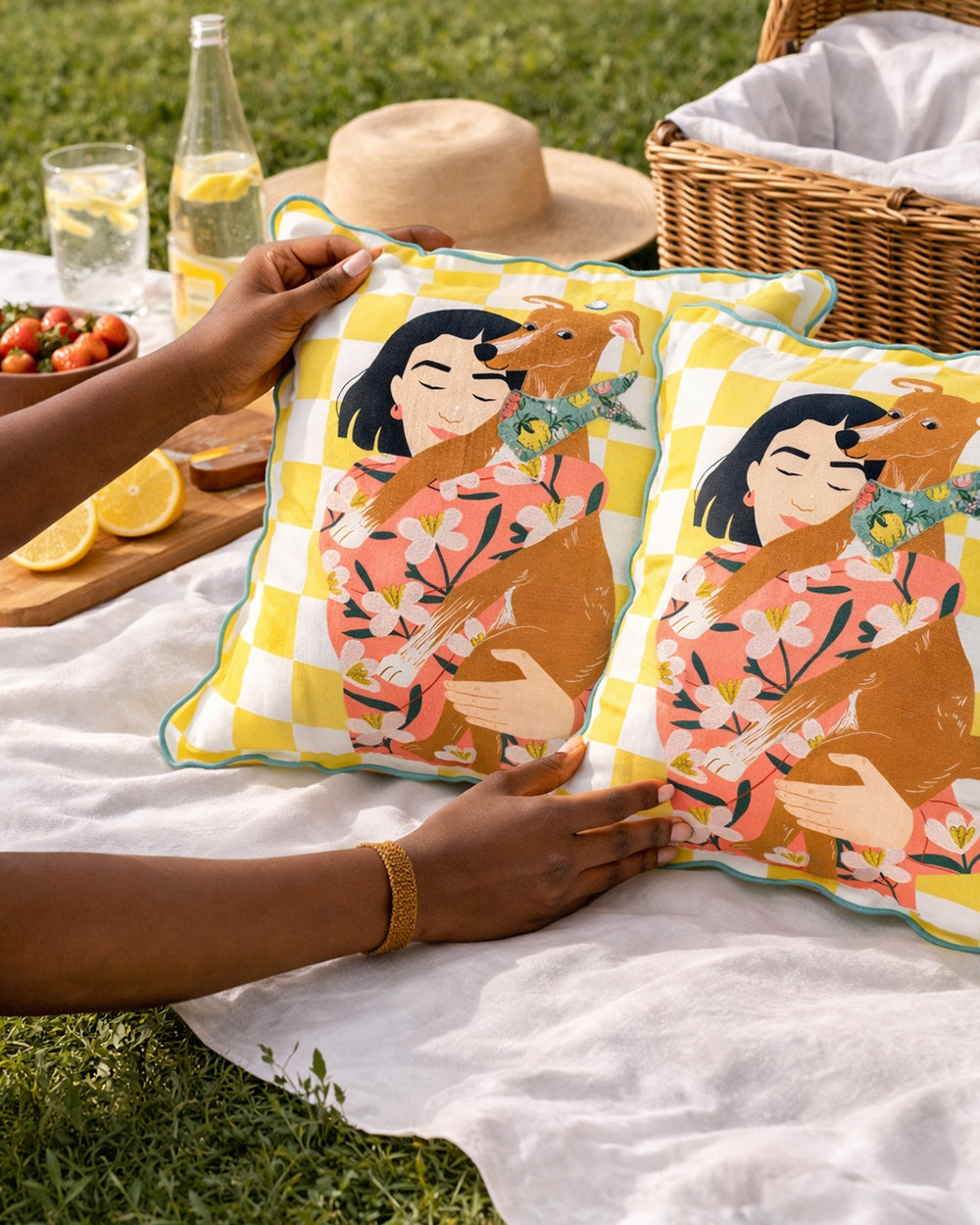 Casa Hound Cushion | Citrus Zest