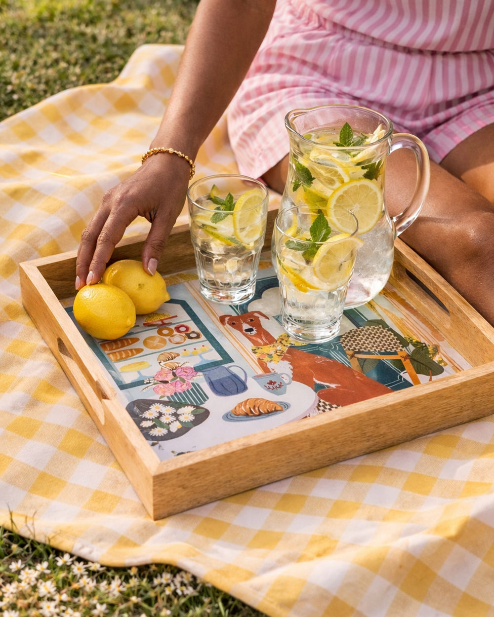 Florentine Hound Wooden Tray | Citrus Zest