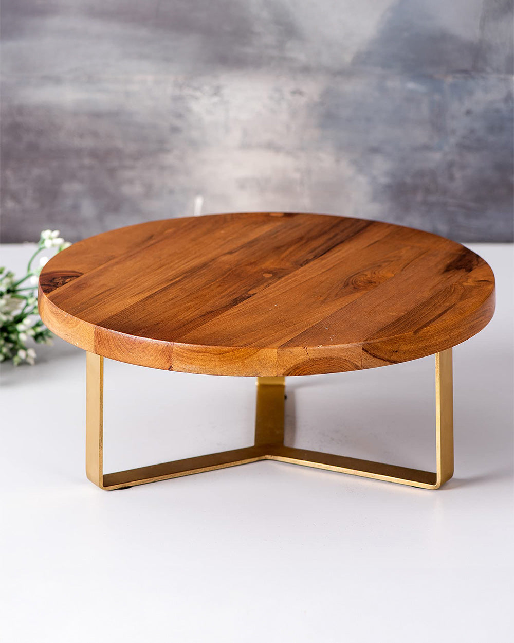 Classic Wooden Cake & Snack Stand