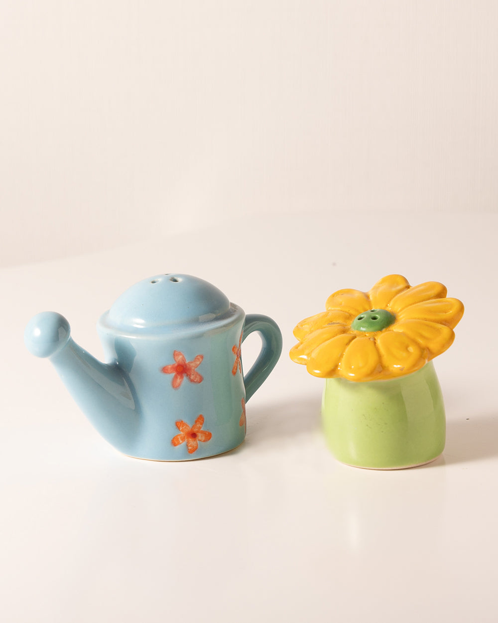 Mahi- Flower and watering can salt and pepper shaker