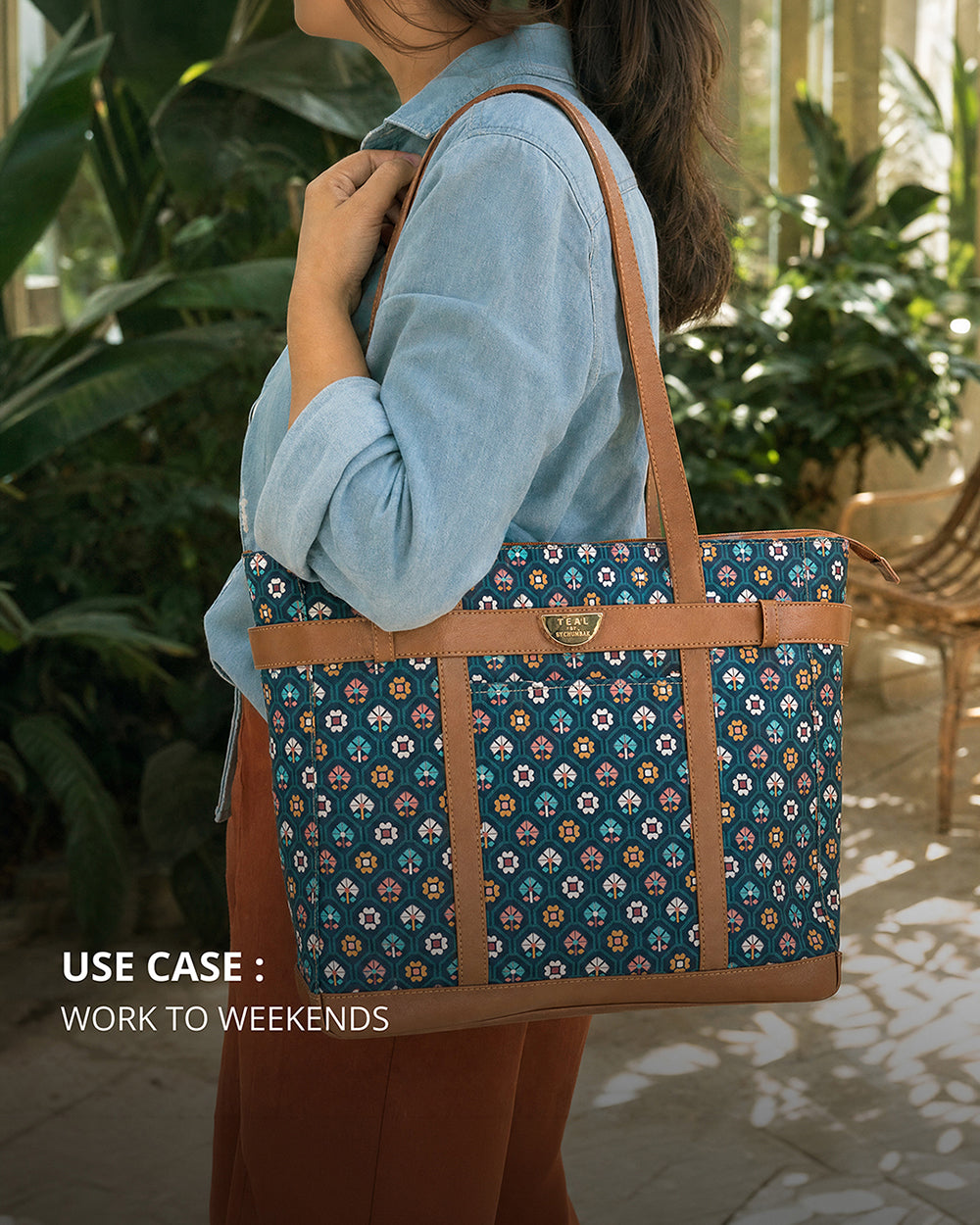 Teal by Chumbak Pixel Flower Laptop Tote