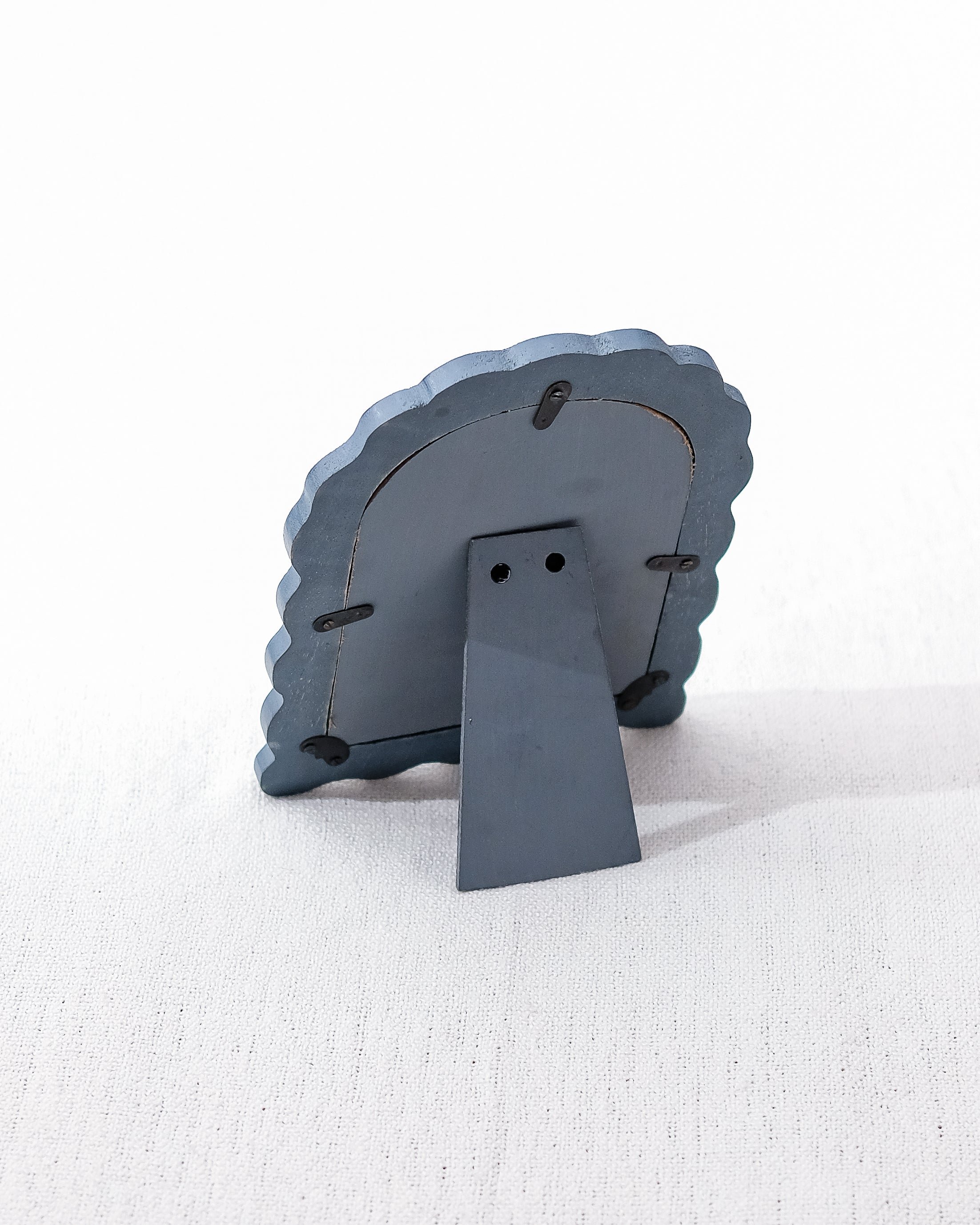 Scallop Window Picture Frame | Lost in Paradise