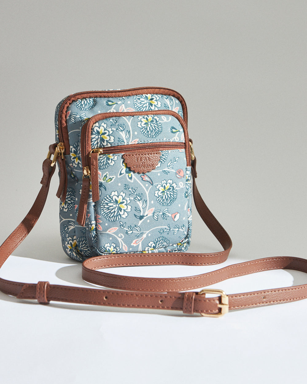 Teal by Chumbak Grey Bloom Wallet Sling Bag