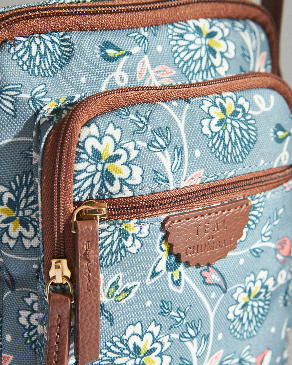 Teal by Chumbak Grey Bloom Wallet Sling Bag