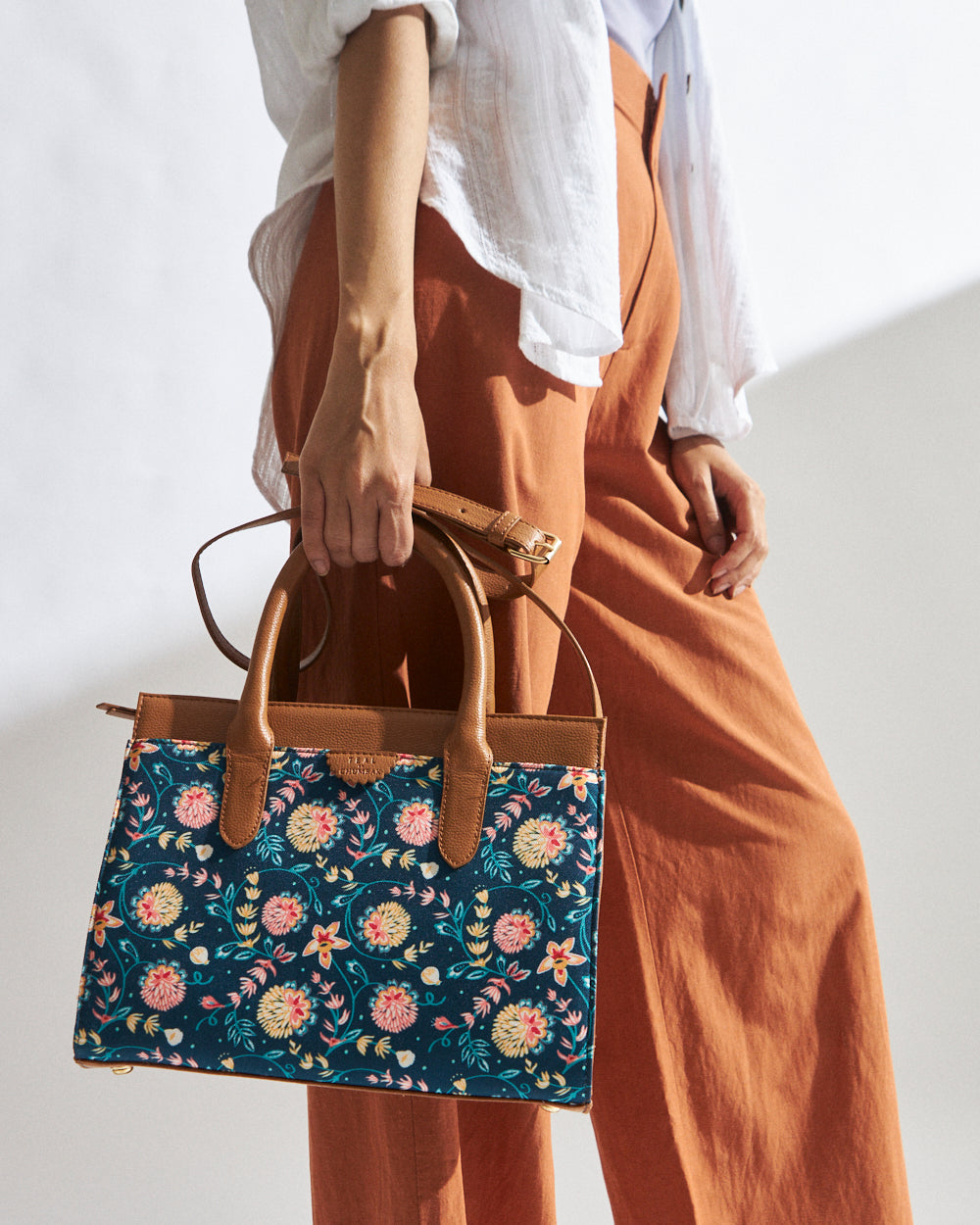 Floral Print Stylish Flap Top Handle Bag With Adjustable Shoulder