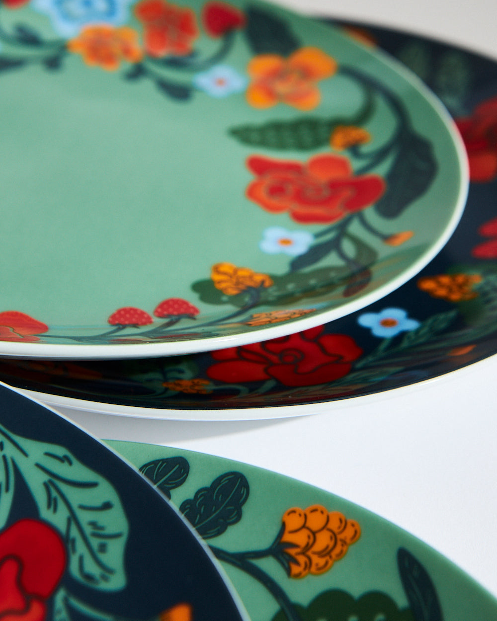 Tiara Bloom Snack Plates - Gift Set of 4