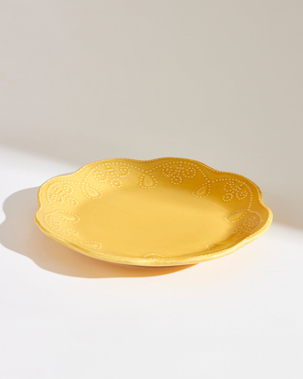 Essentials Lace Quarter Plate, Yellow
