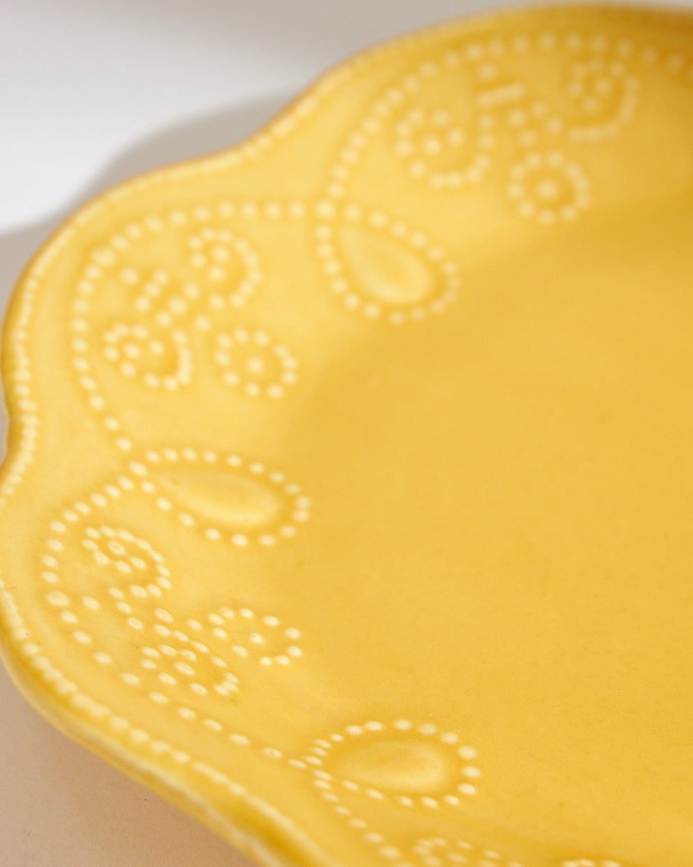 Essentials Lace Quarter Plate, Yellow