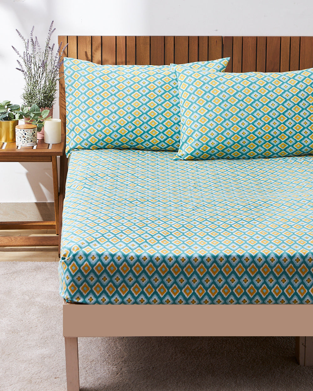 TEAL by Chumbak Ikat Glow Bedsheet, Teal - Queen size, 104 TC