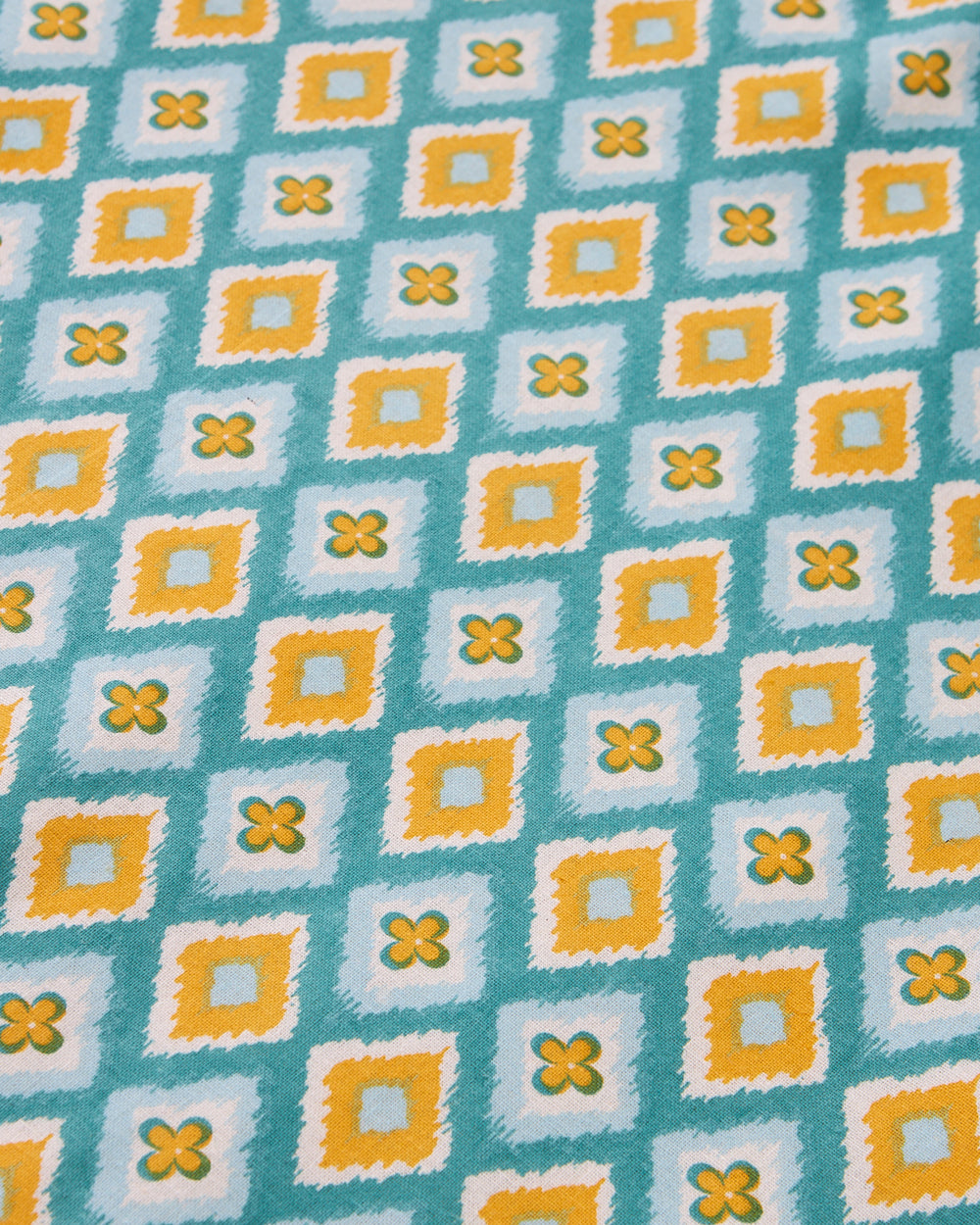 TEAL by Chumbak Ikat Glow Bedsheet, Teal - Queen size, 104 TC