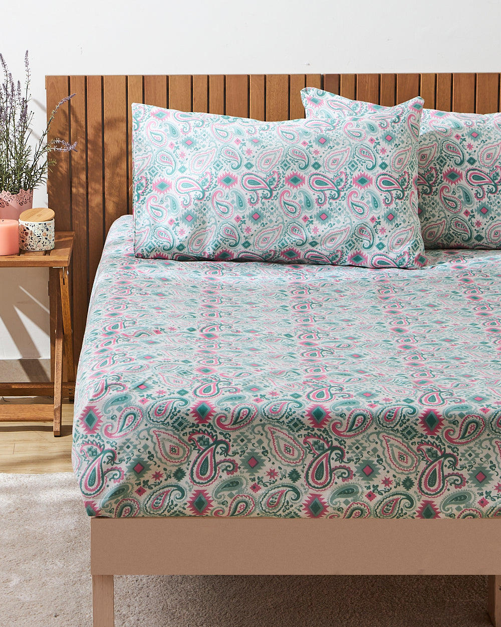 TEAL by Chumbak Paisely Bedsheet, Teal - Queen size, 104 TC
