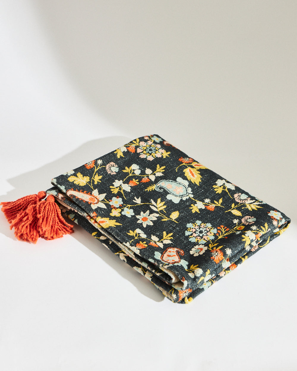 Pixel Paisley Throw, Black