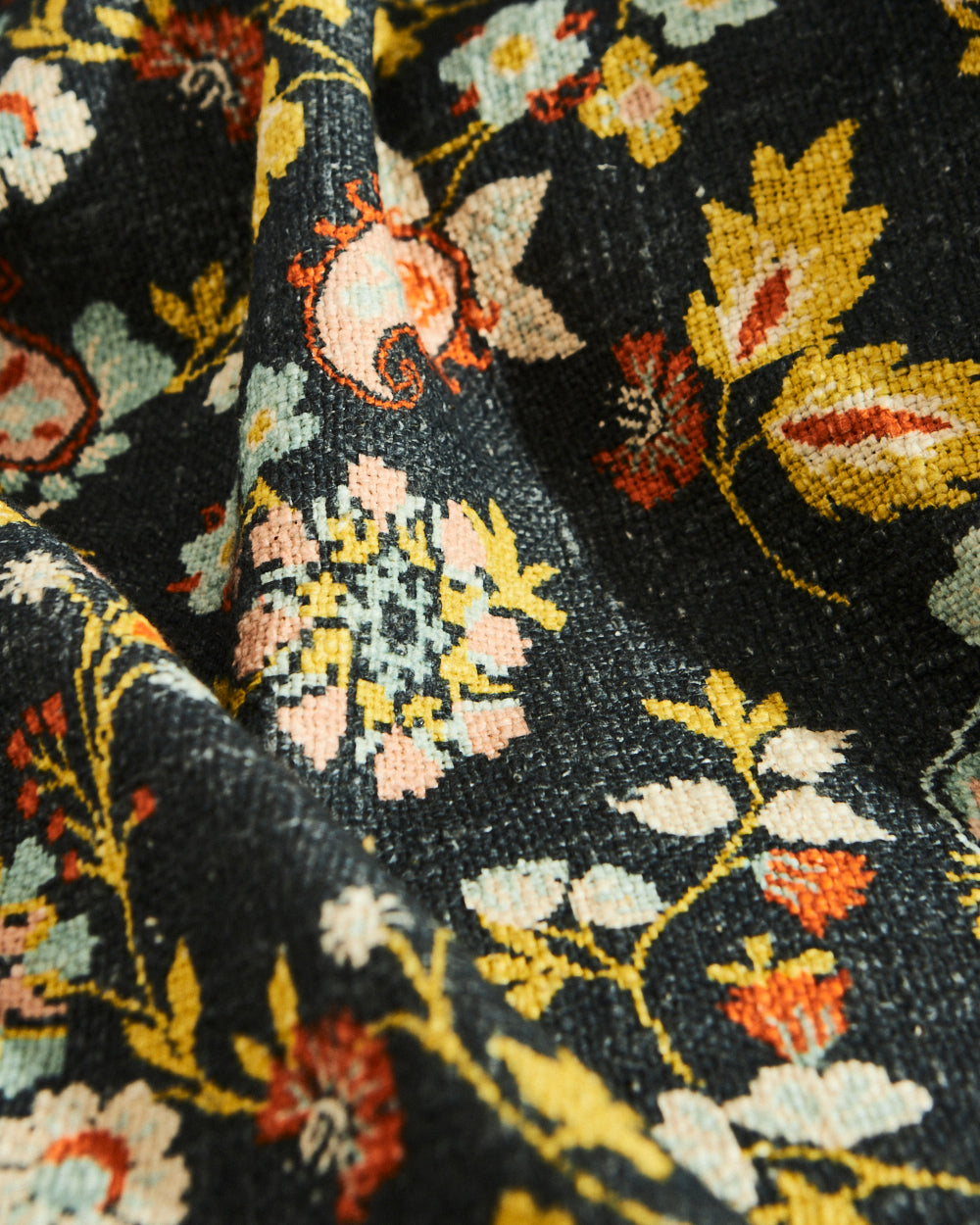 Pixel Paisley Throw, Black