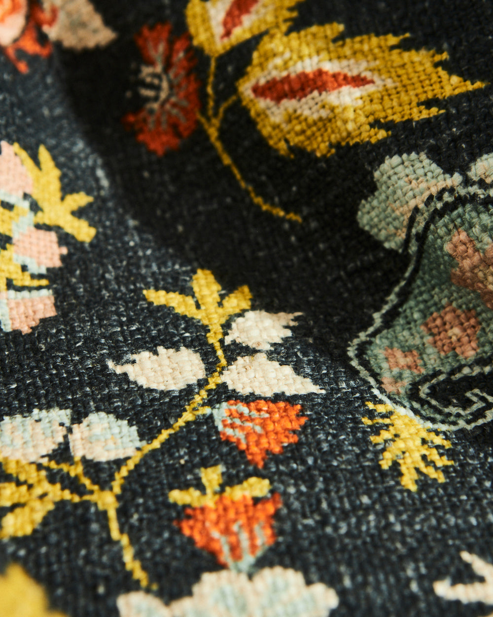 Pixel Paisley Throw, Black