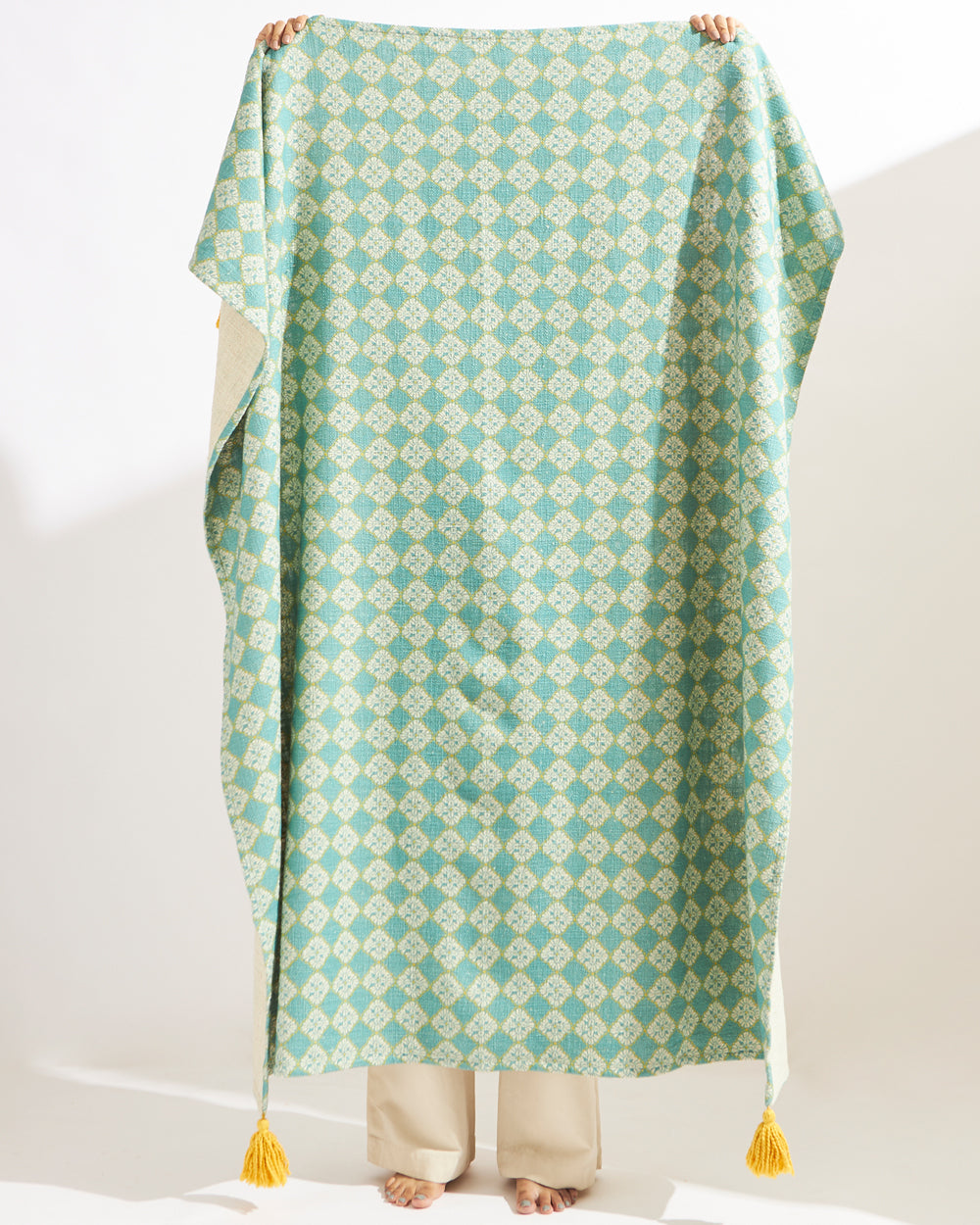 Pixel Jaal Throw, Mint