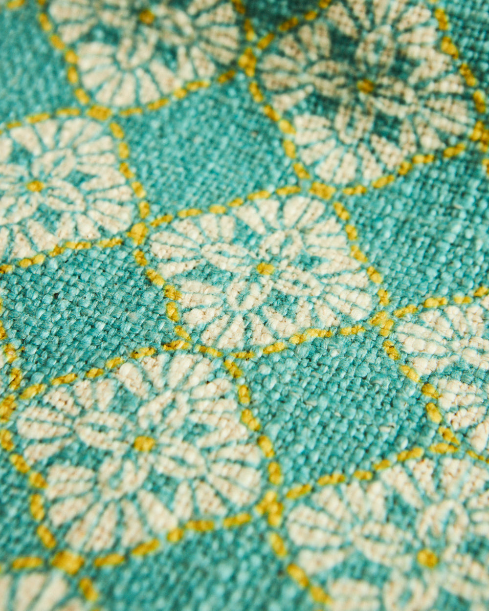 Pixel Jaal Throw, Mint