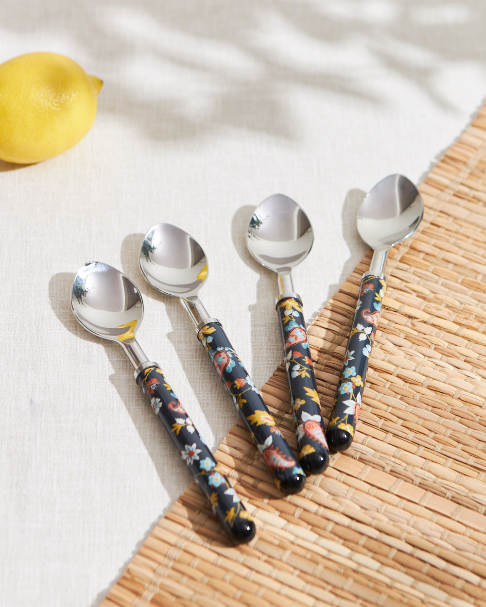 Pixel Paisley Tea Spoons
Black (Set of 4)