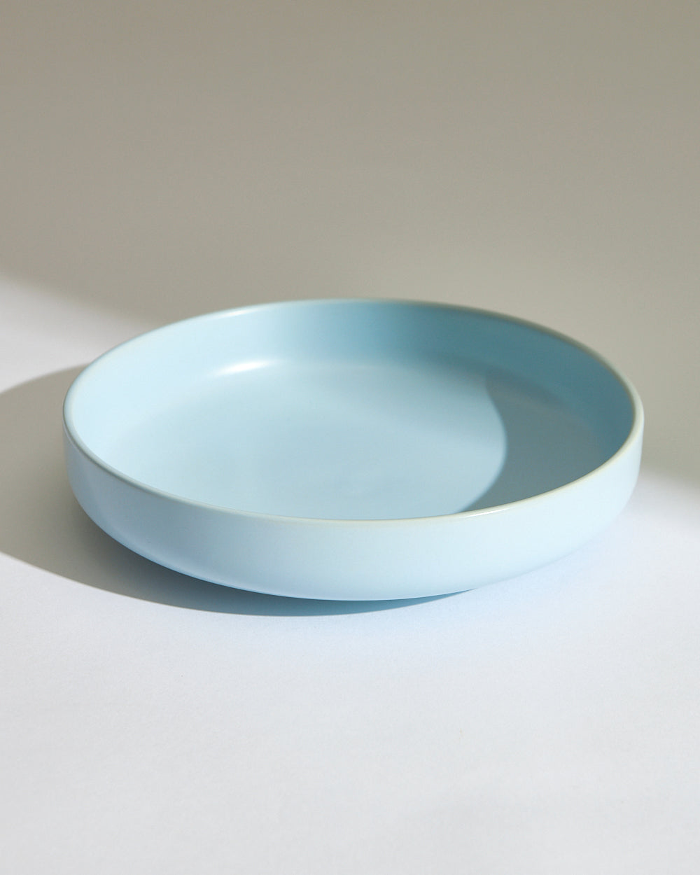 Essentials Shallow Bowl 8"