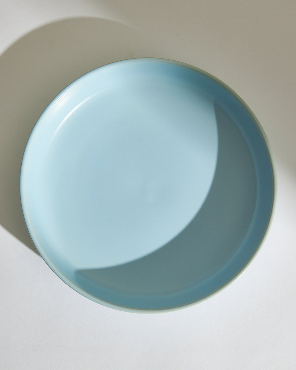 Essentials Shallow Bowl 8"