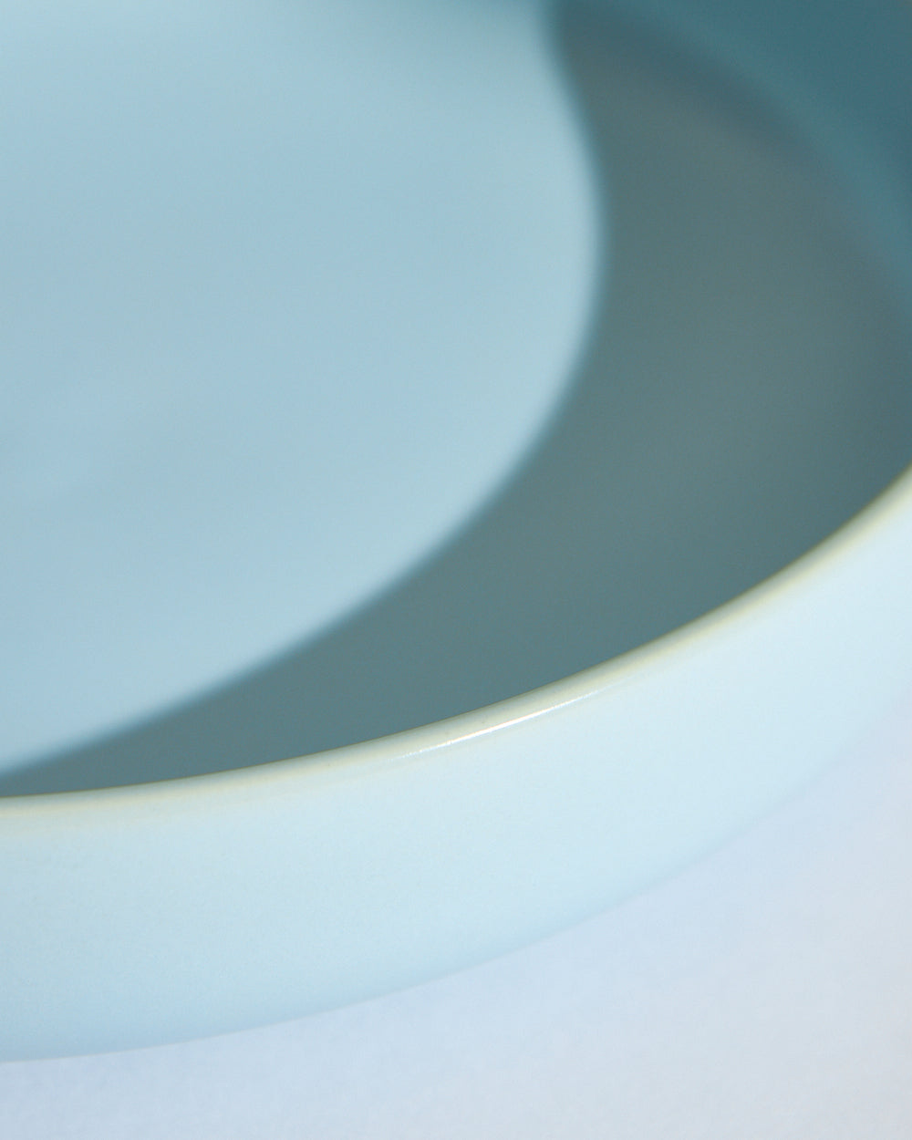 Essentials Shallow Bowl 8", Blue