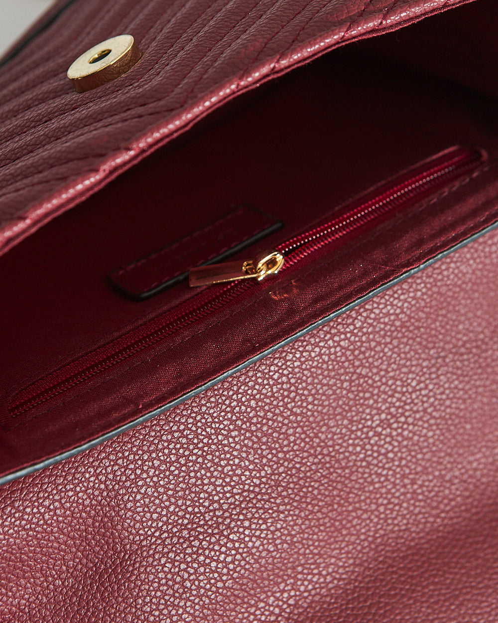 Palm Springs Quilted Sling  Bag