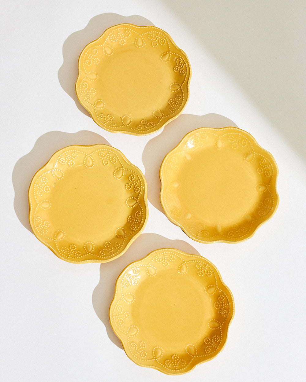 Essentials Lace Quarter Plate, Yellow