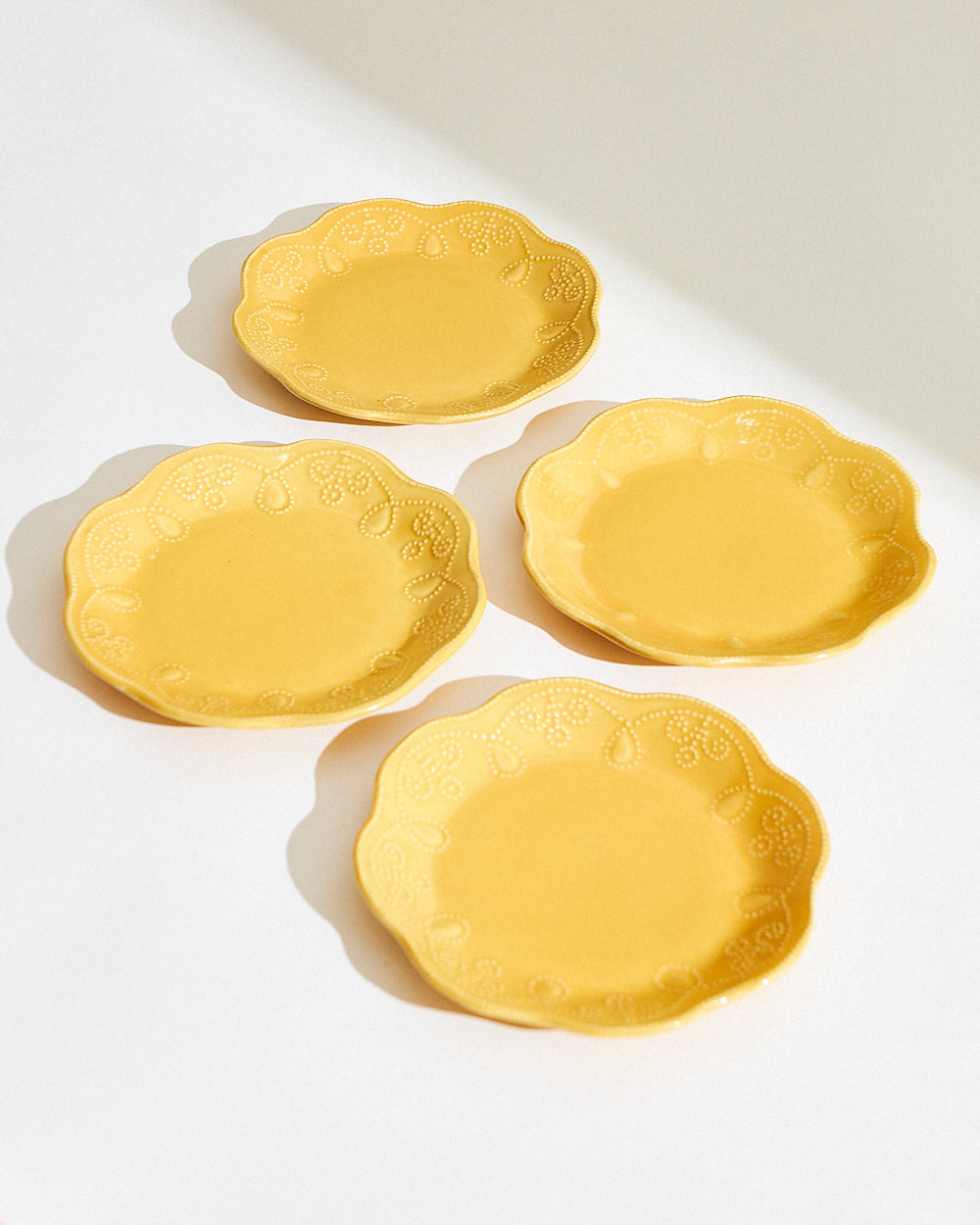 Essentials Lace Quarter Plate, Yellow
