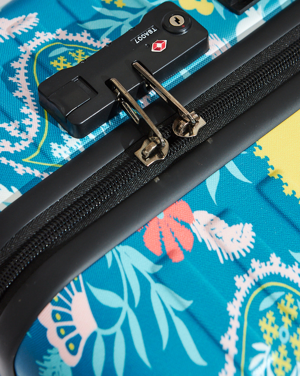 Paisley Tusker Luggage, 24"| Chumbak for Assembly