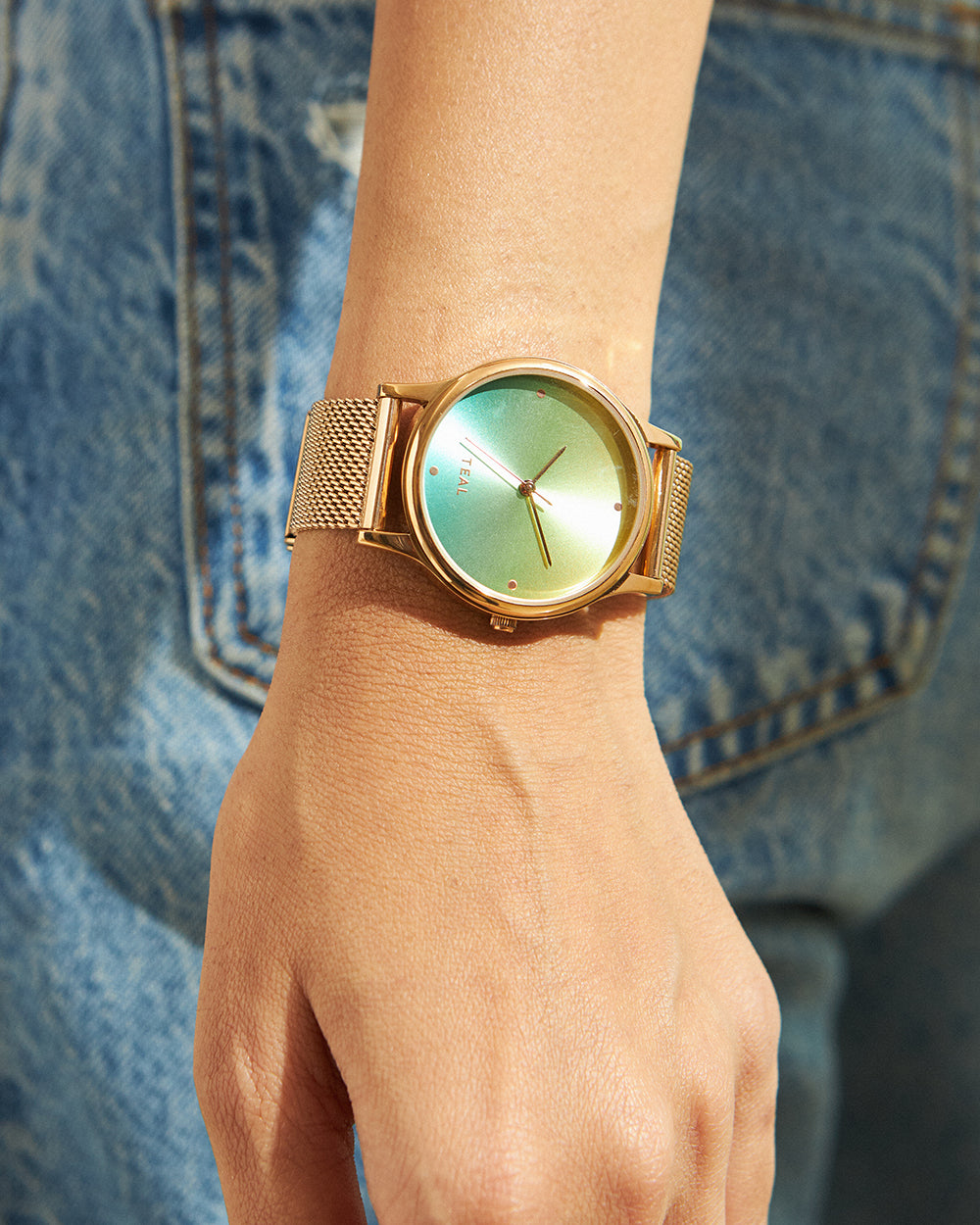 Teal By Chumbak Ombre Green Watch Metal Mesh Strap