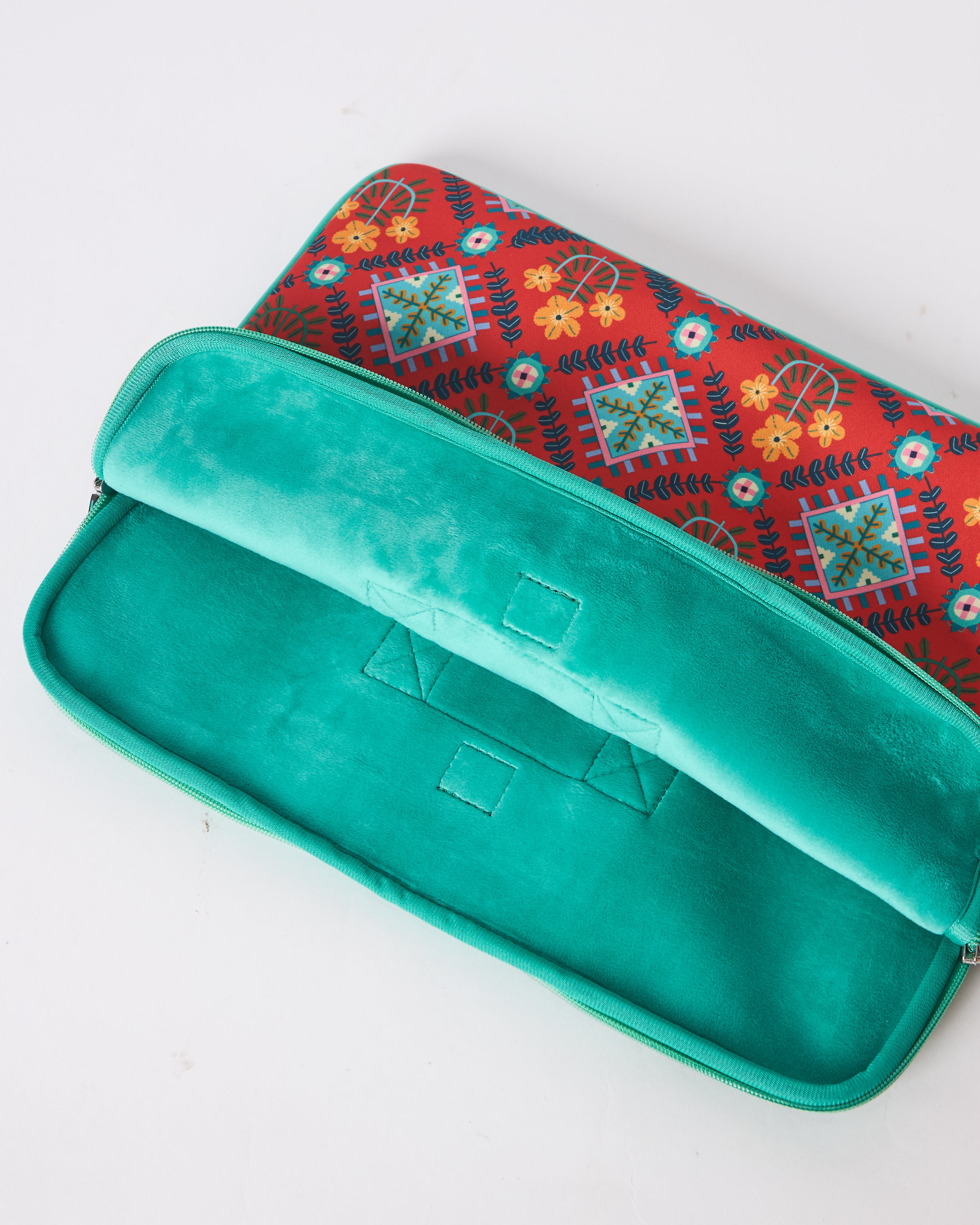 Slow Living Laptop Sleeve, 13"