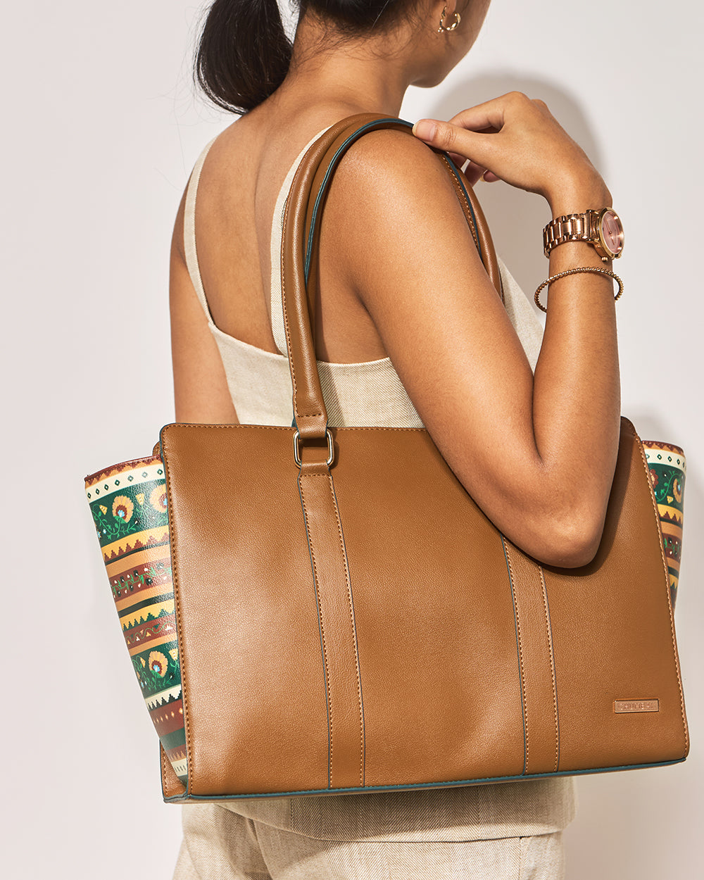 The Kenya Tote - Floral | Digital Nomad