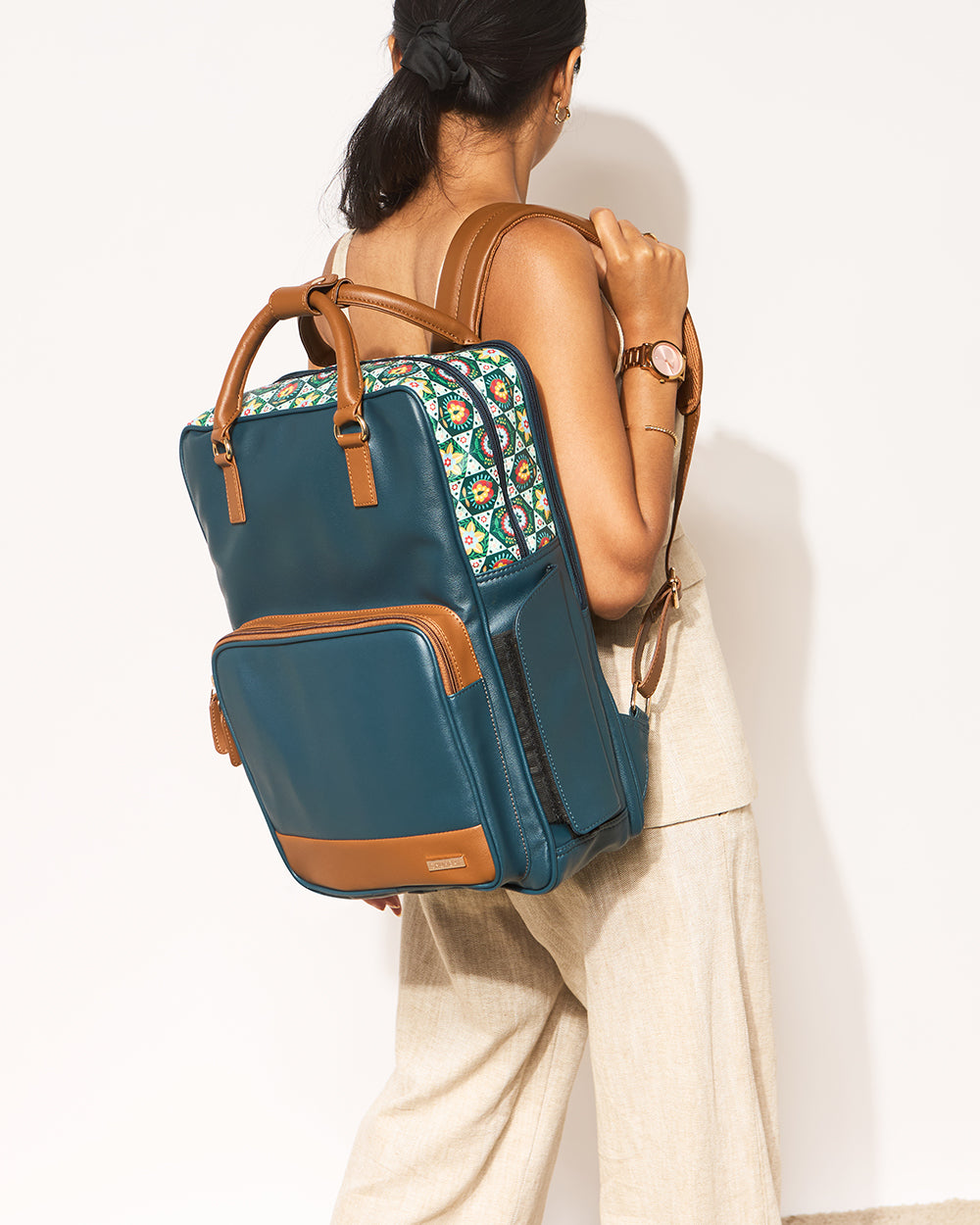 The Bombay Backpack - Floral | Digital Nomad