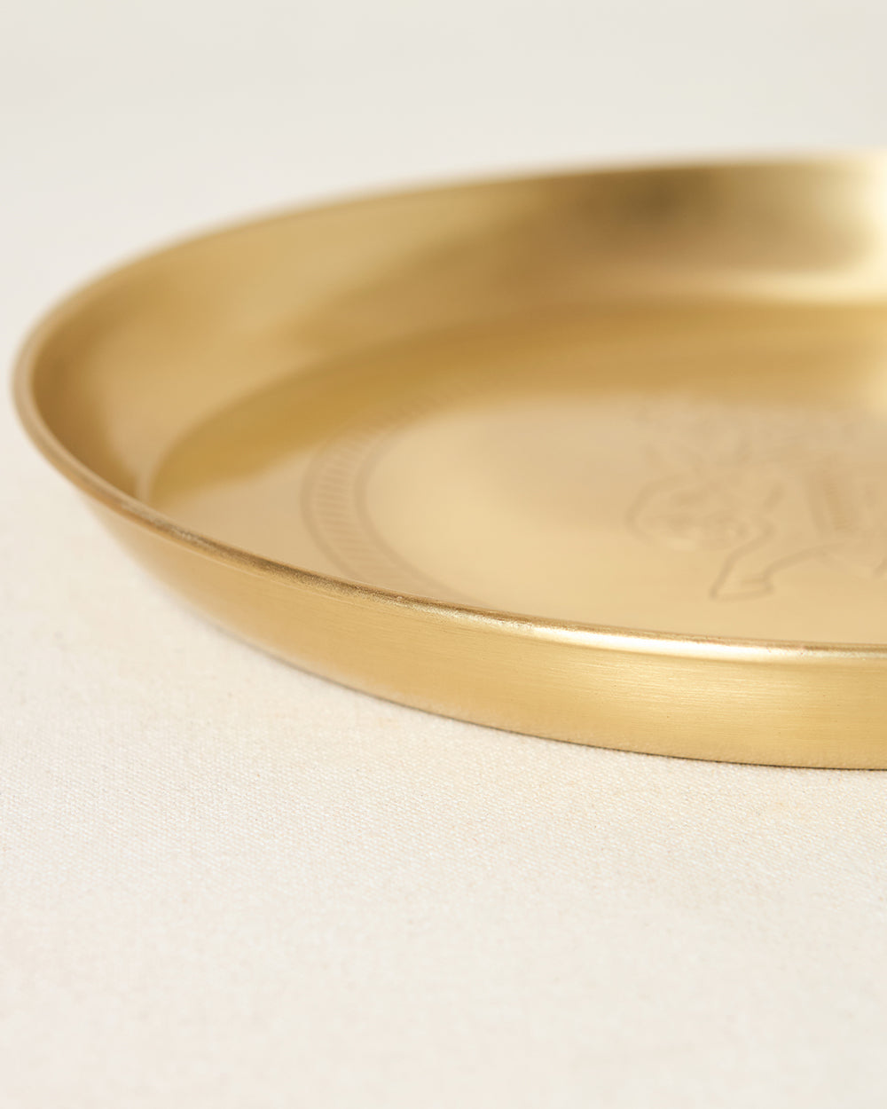Royal Tusker Brass Plate, 10"dia | Palace Memoirs