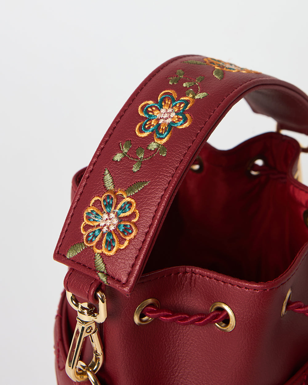 The Bordeaux Bucket Bag | Palace Memoirs