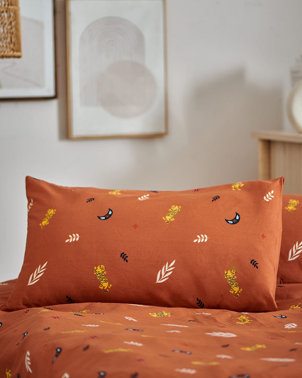 Chumbak TEAL by Chumbak Siberian Tigers Bedsheet - Queen size, 136TC, Brown