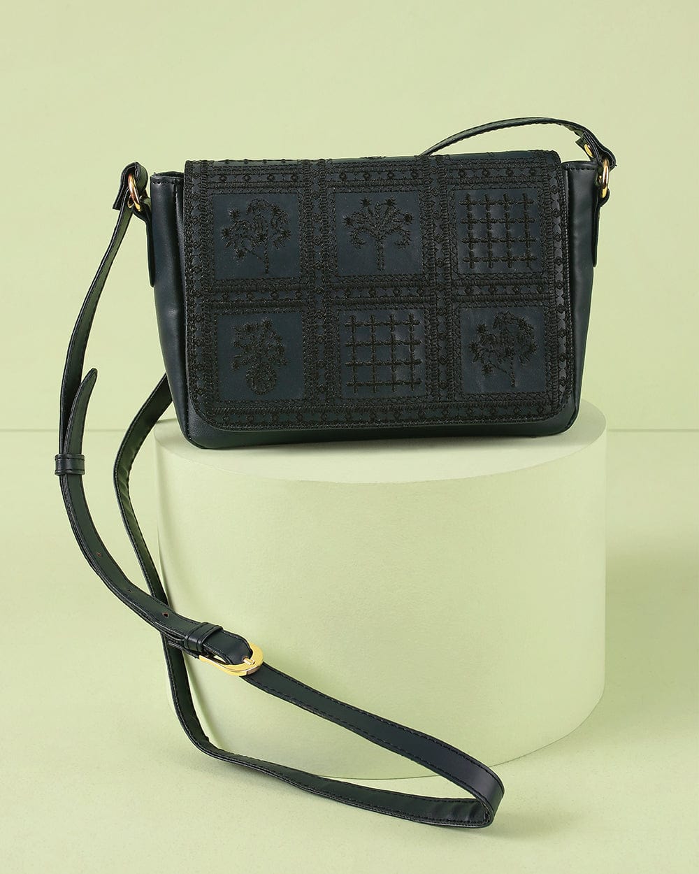 Chumbak Vintage Embroidered Crossbody Bag ' Black
