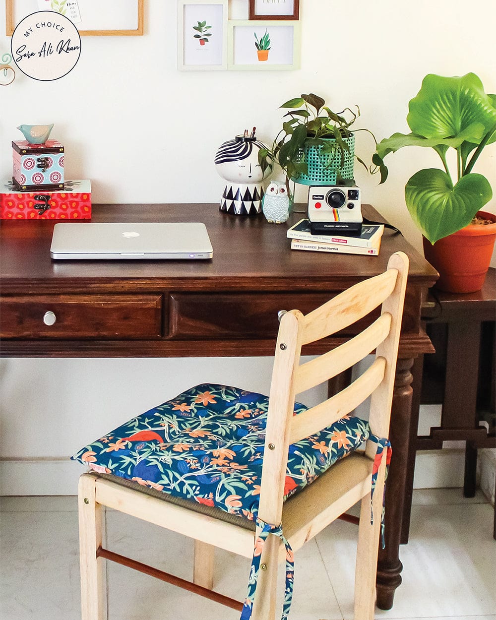 Chumbak Feather Flaunt Seat Cushion - Blue