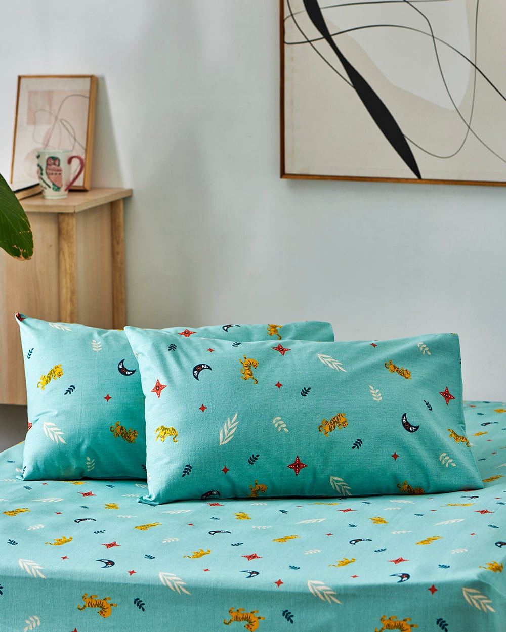 Chumbak TEAL by Chumbak Siberian Tigers Bedsheet - Queen size, 136TC, Blue