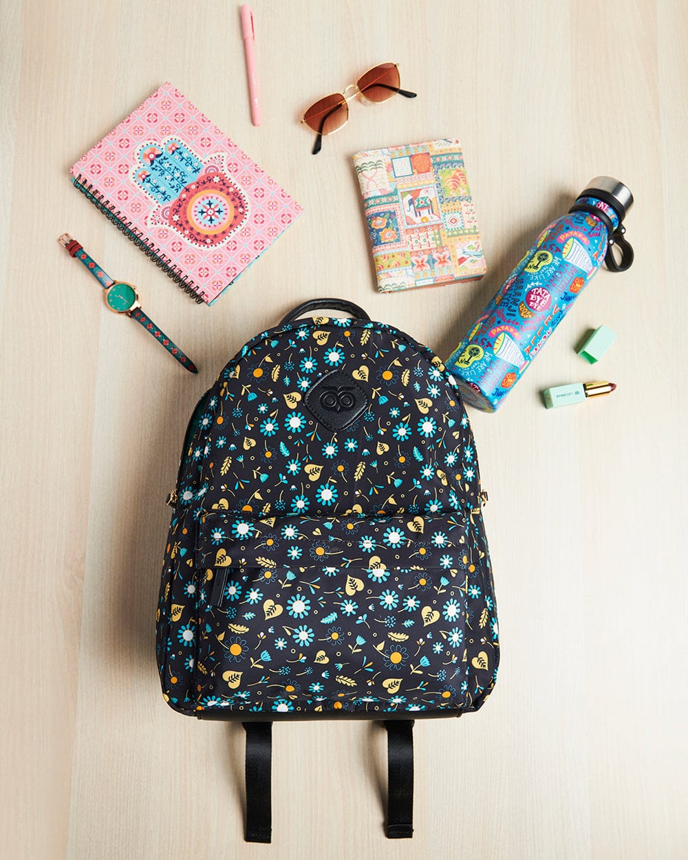 Chumbak Daisy Day Backpack - Black