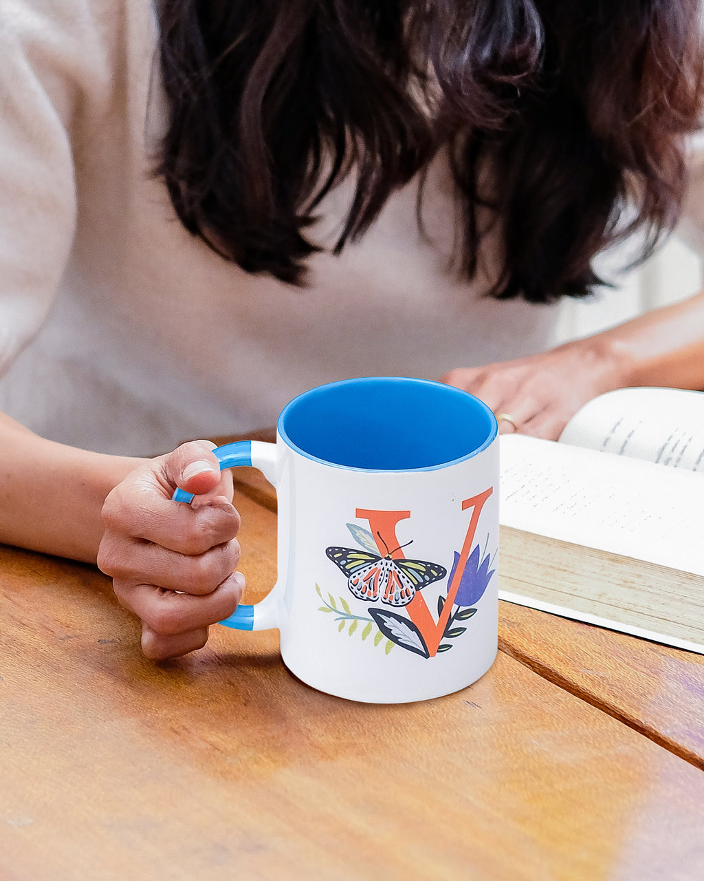 Viceroy Mug – V | Gloss Finish