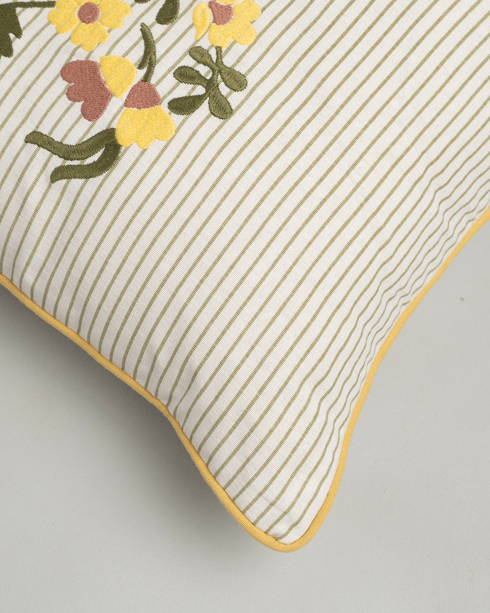 Floret Cushion Cover, 16"