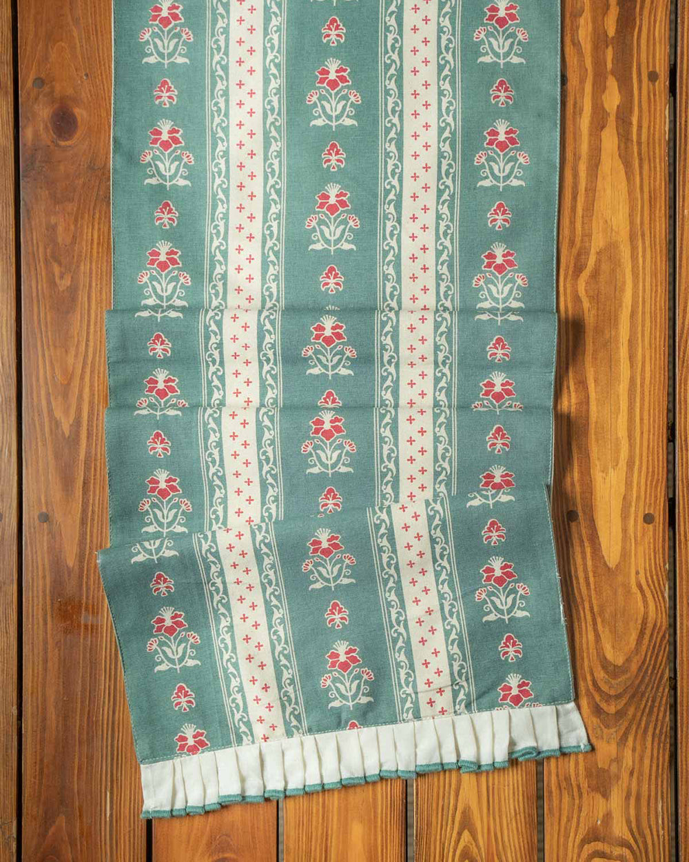 Bloom Trail Table Runner, 78″ x 13″