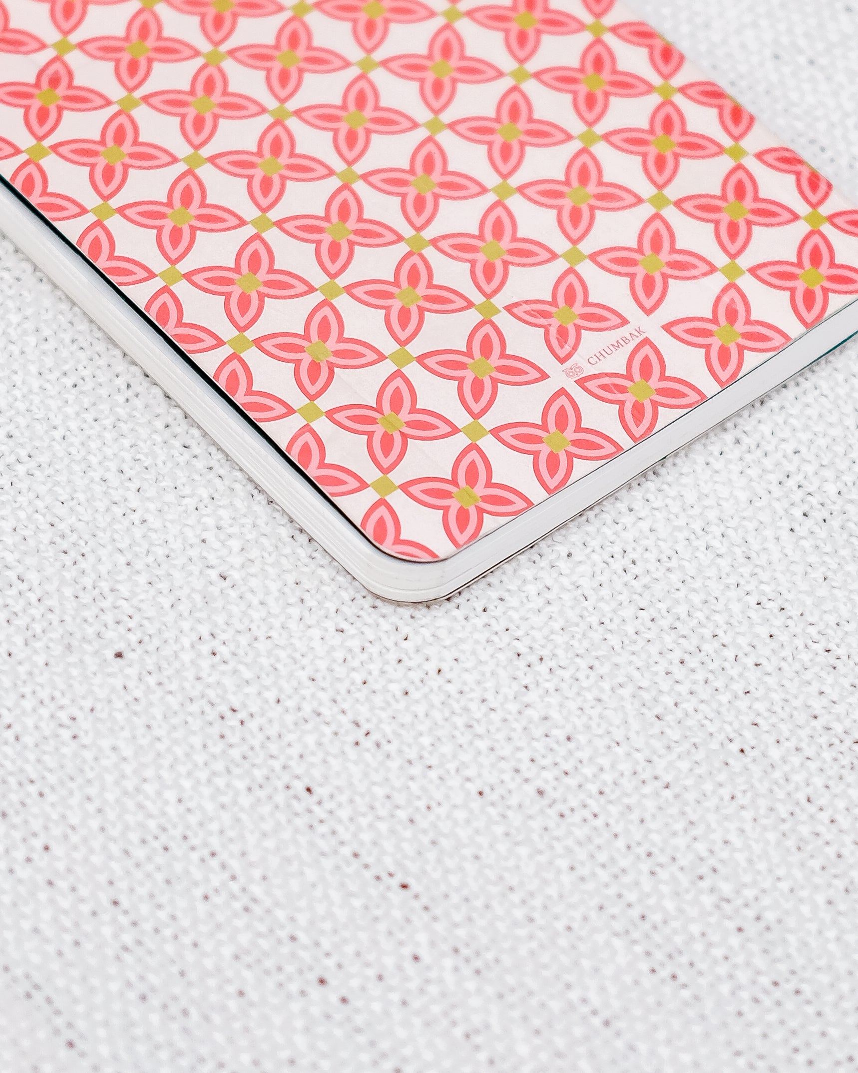 Macaw Notebook – M