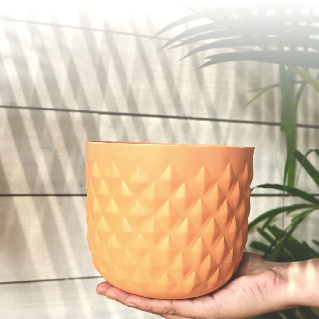 Pineapple Planter Yellow 5.3"