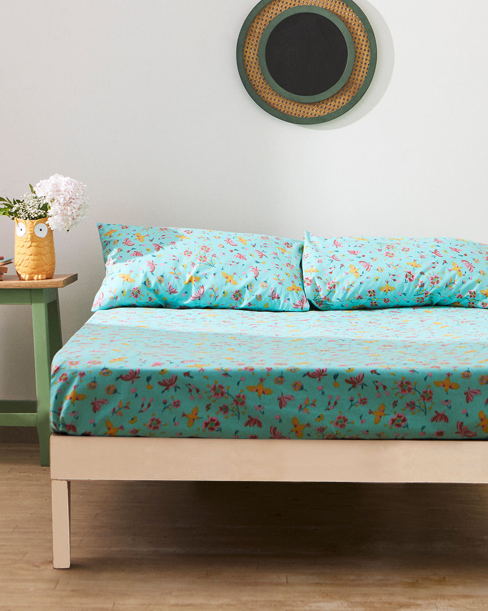 TEAL by Chumbak Arizona Hummingbird Bedsheet - Queen Size, 144TC, Green