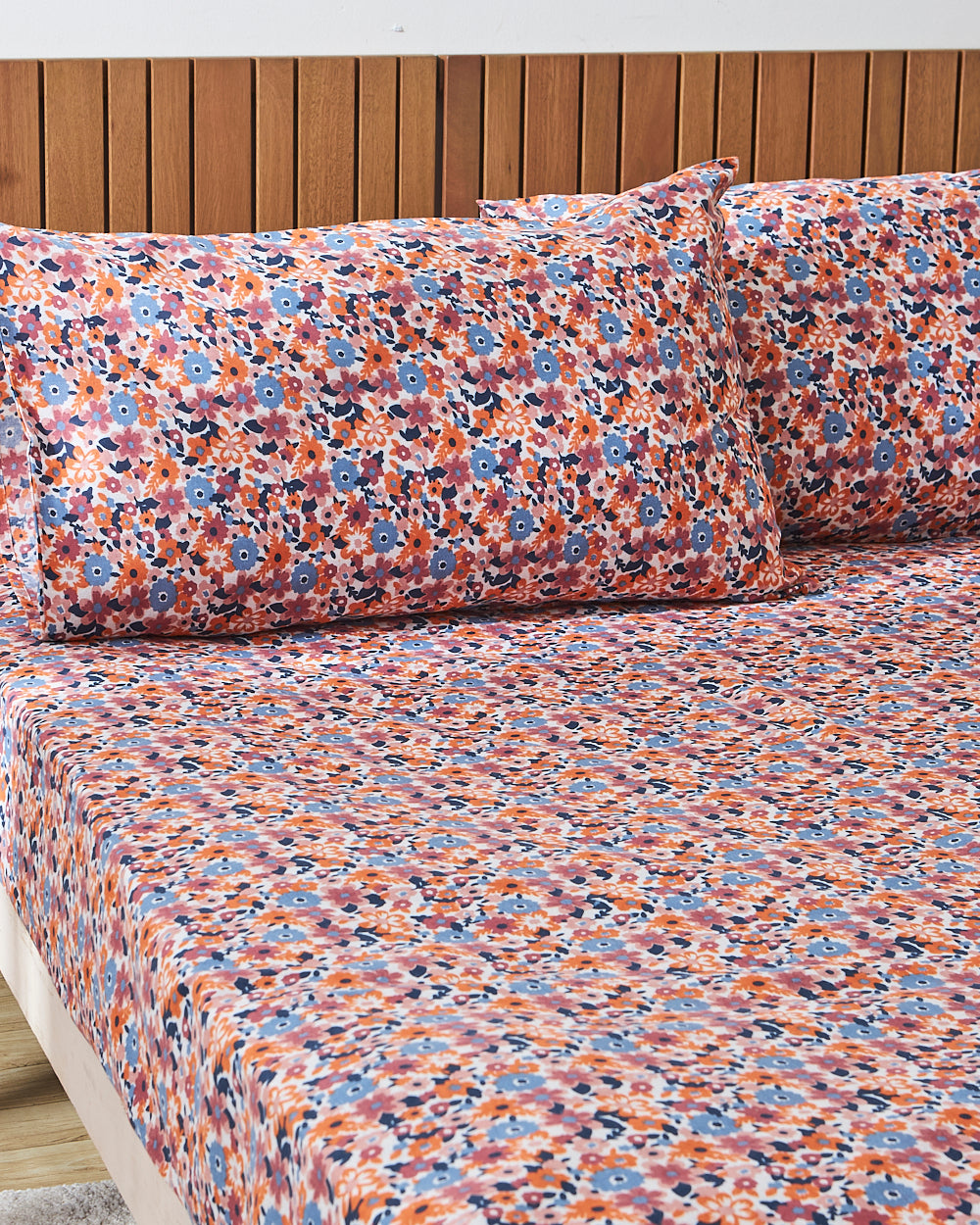 TEAL by Chumbak Sunshine Bloom Bedsheet, Red - Queen size, 104 TC