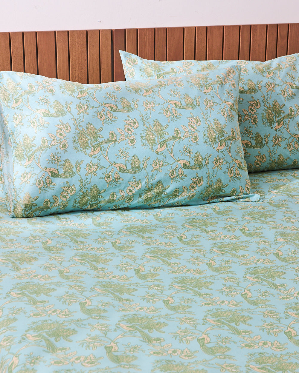TEAL by Chumbak Persian Pottery Bedsheet, Teal - Queen size, 104 TC