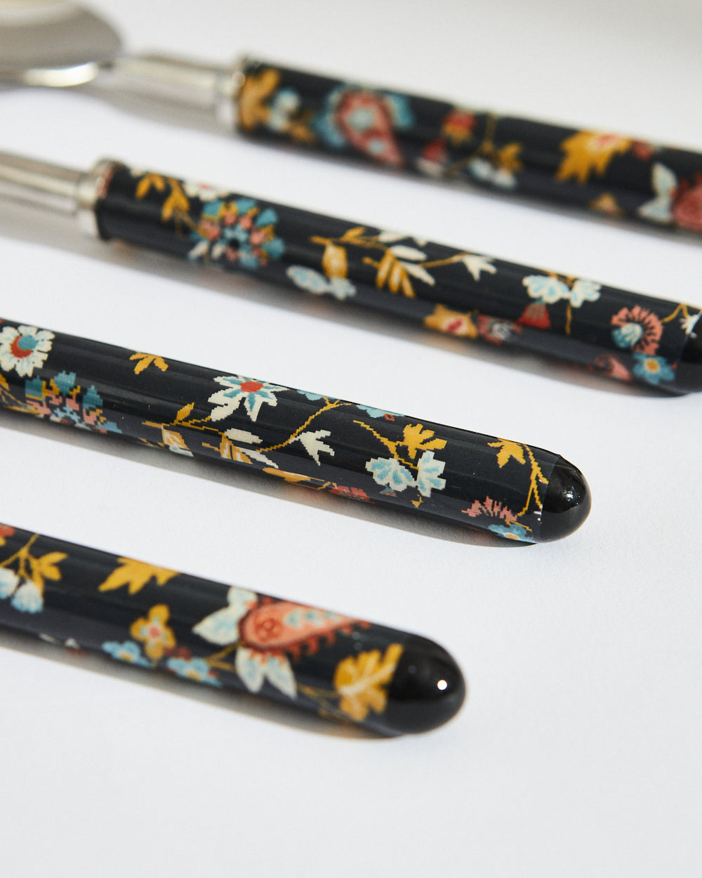 Pixel Paisley Meal Spoons Black ( Set of 4)