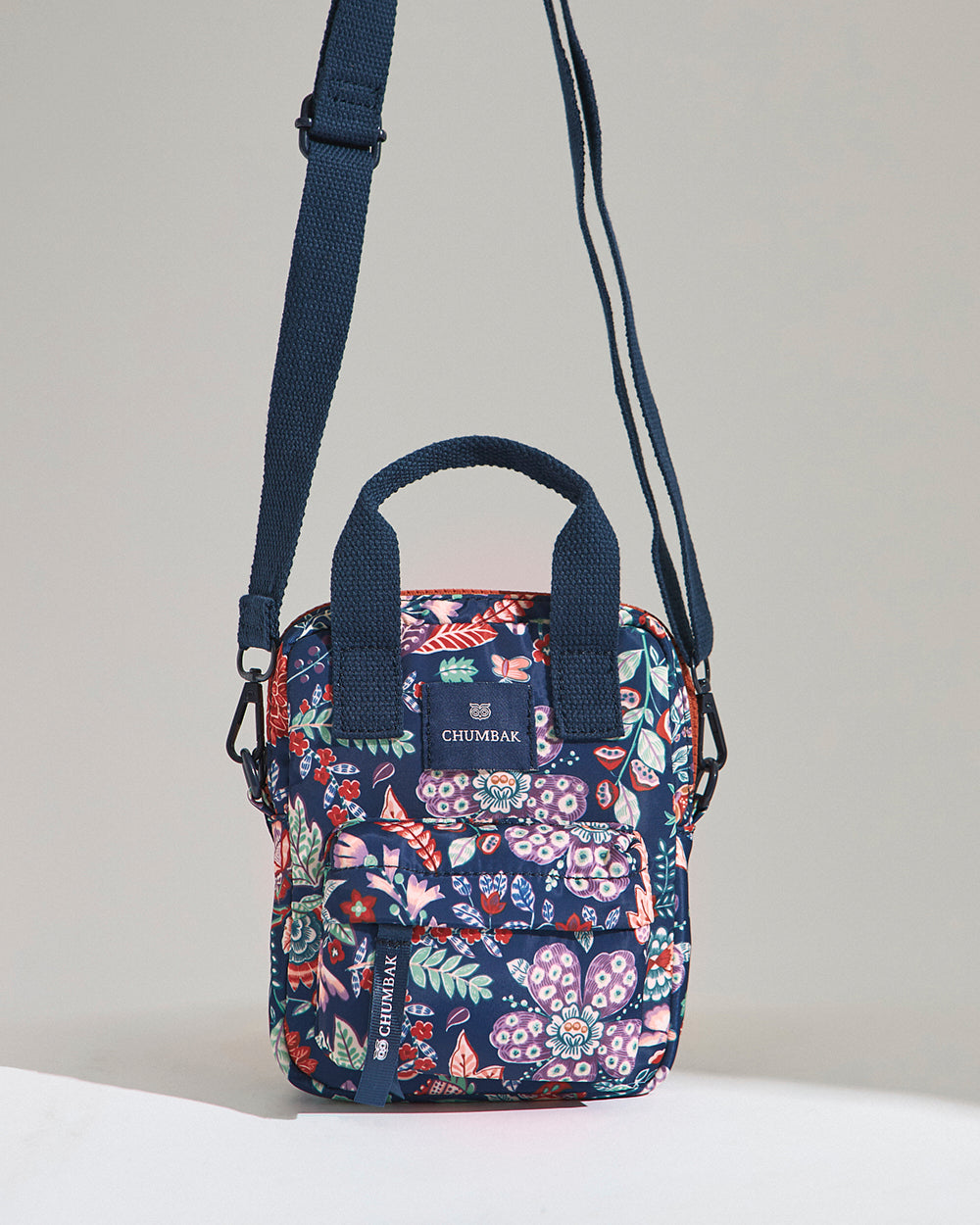 Explorer Sling-cum-Handbag| Batik Bloom