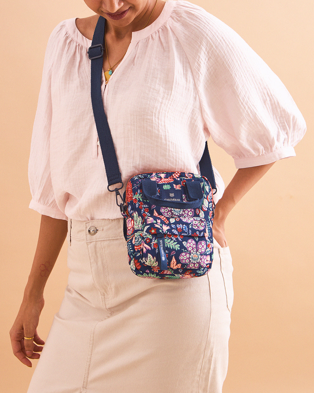 Explorer Sling-cum-Handbag| Batik Bloom